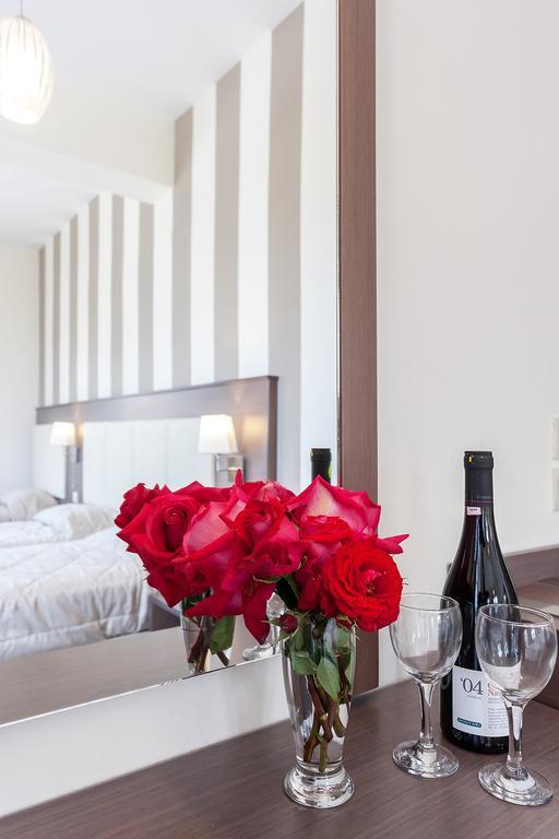 סקופלוס טאון Akti Fine Rooms מראה חיצוני תמונה