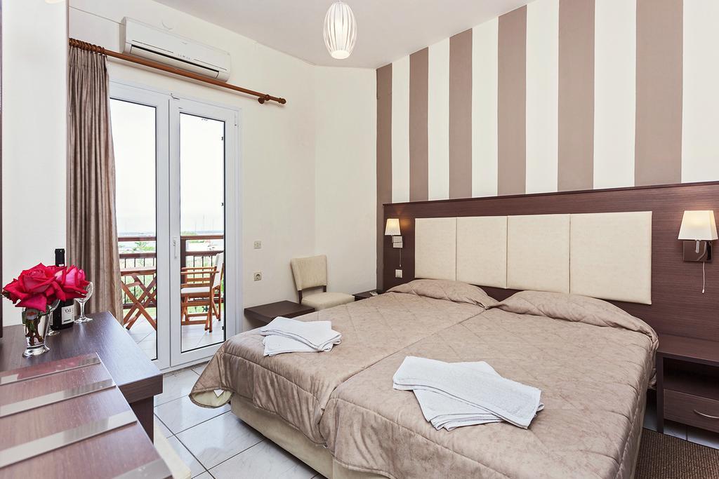 סקופלוס טאון Akti Fine Rooms מראה חיצוני תמונה